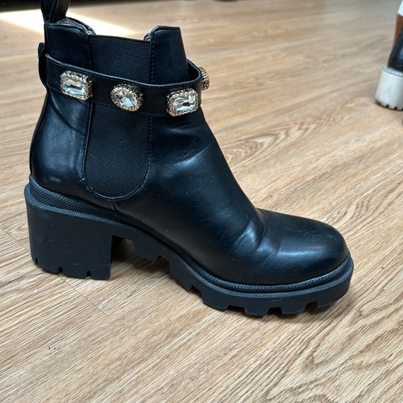 Steve Madden Amulet Boot - Picture 5 of 7